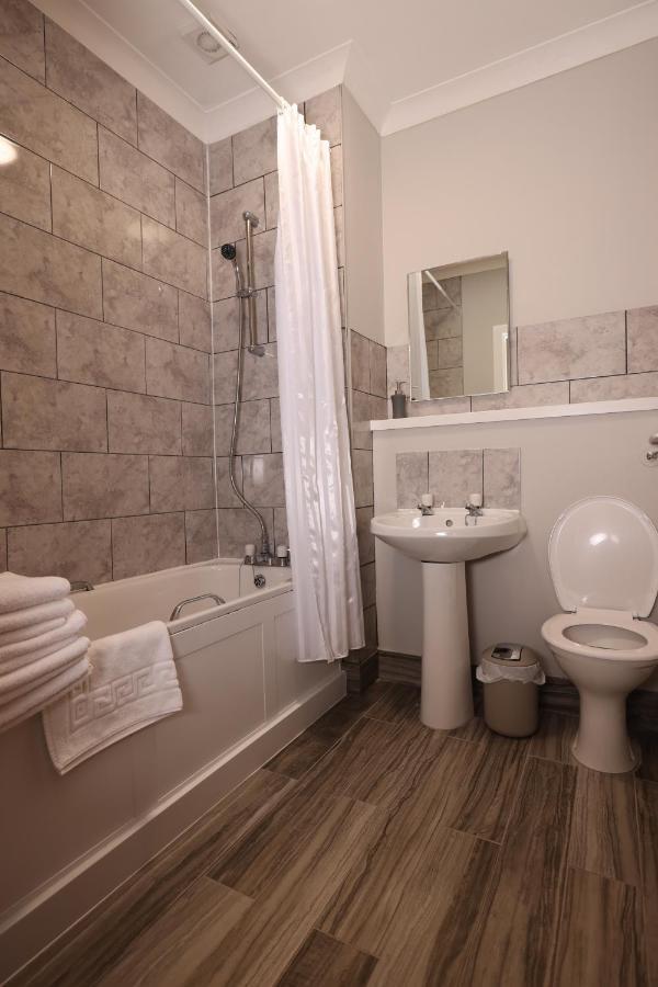 Michelangelos - Rooms, Restaurant & Bar Gateshead Esterno foto